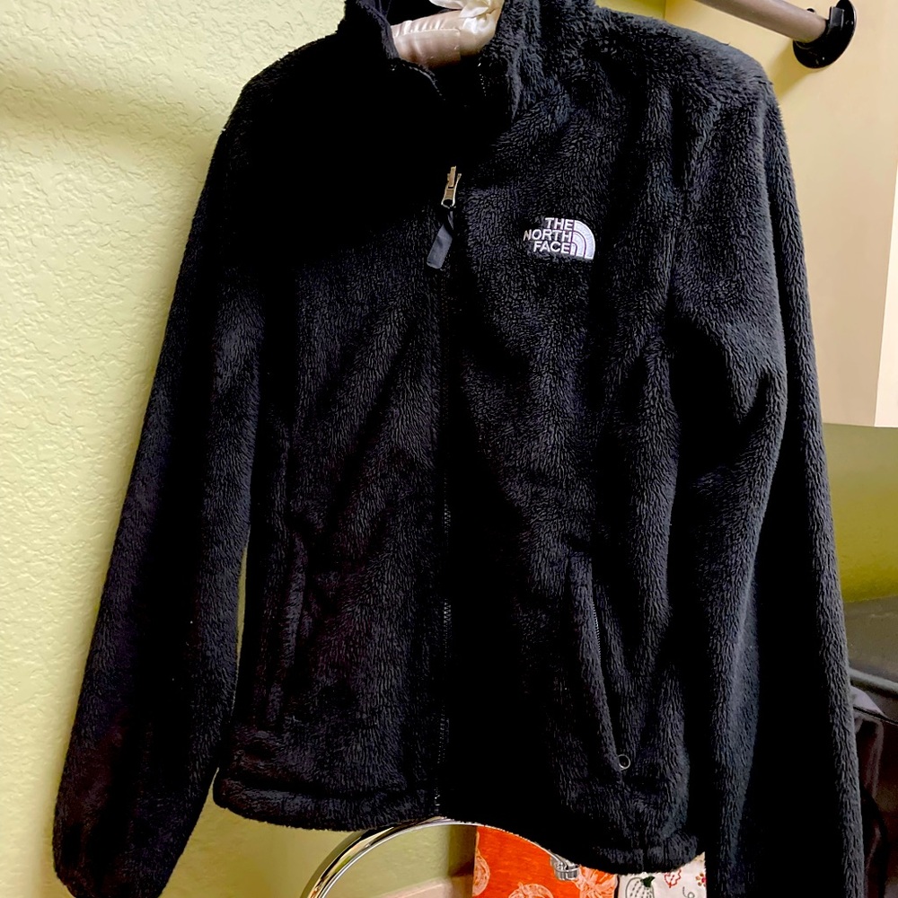 North Face Womens Medium zip up jacket! Great for cooler evenings! Take care!😀
